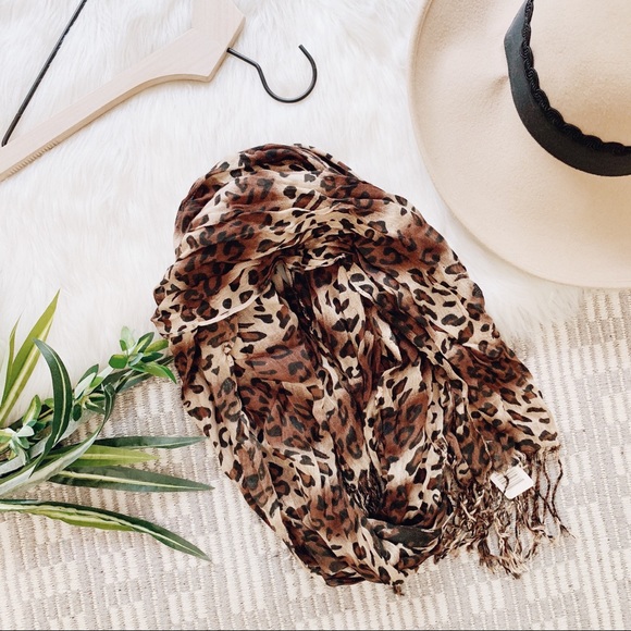 Accessories - Leopard Scarf